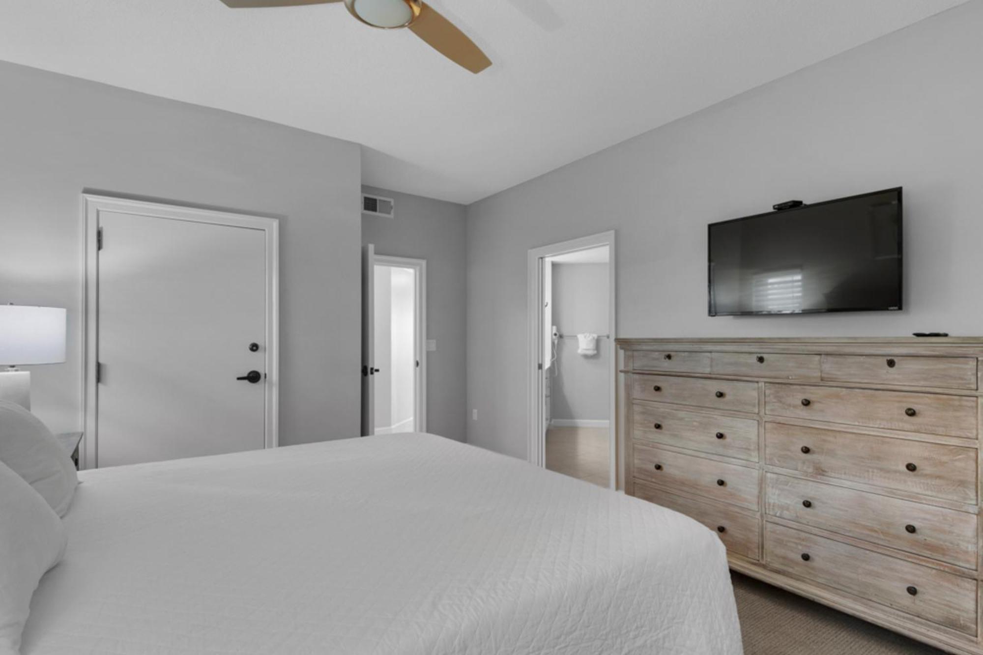 Tops'L Tides Destin Room photo